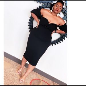 Sweetheart Fitted Midi